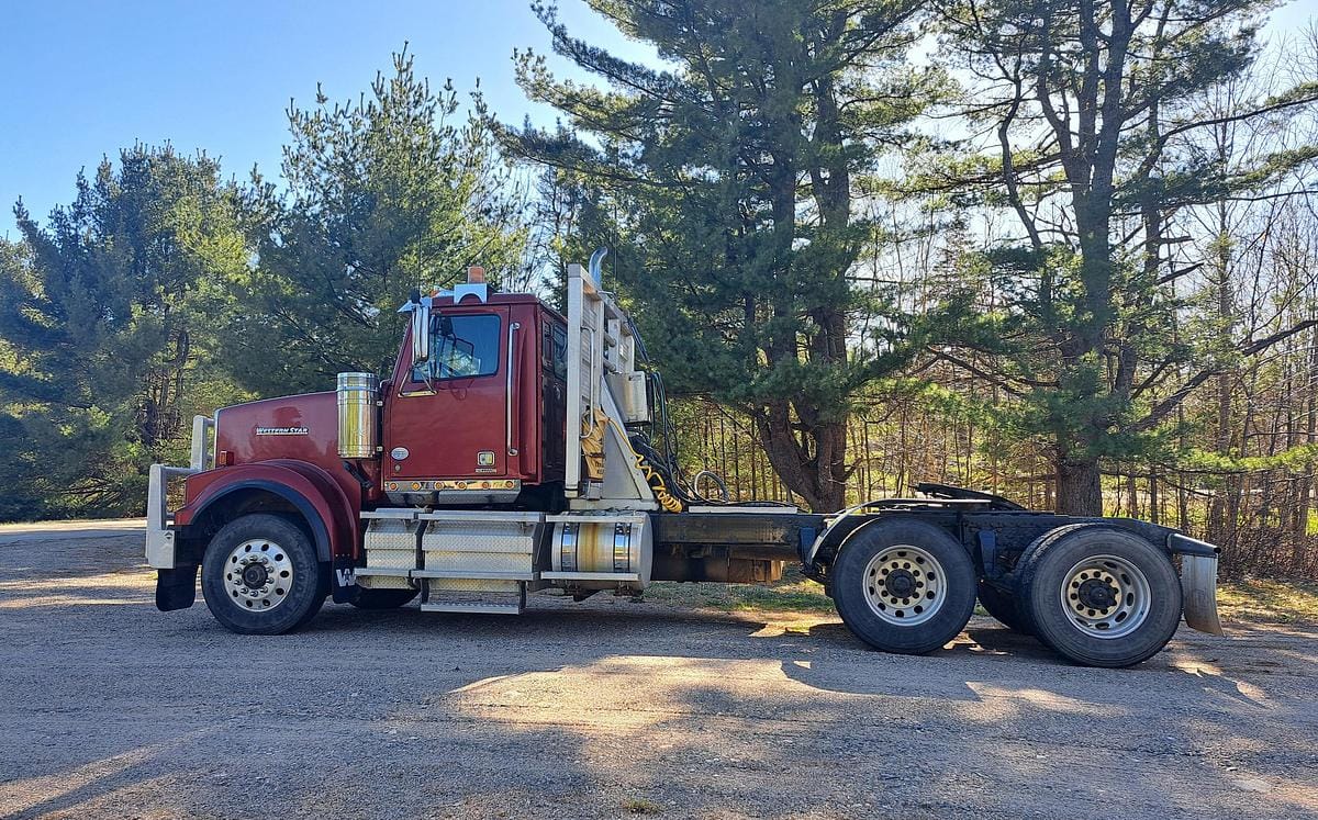 2017 Western Star 4900SF Wet Kit Truck