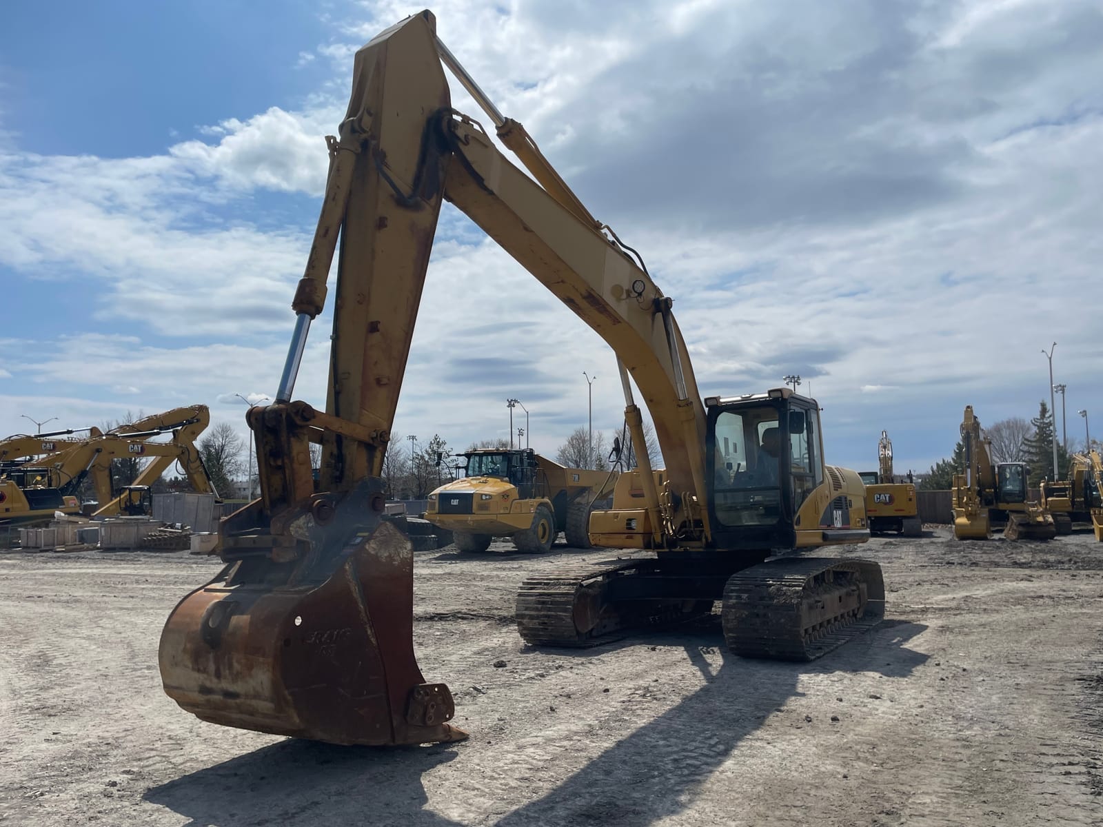 2006 CATERPILLAR 325CL