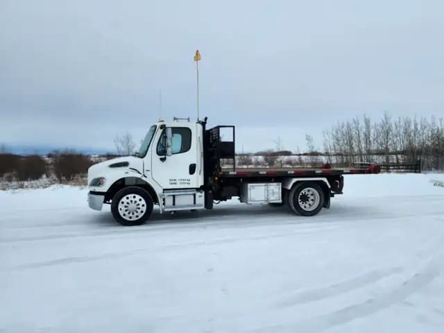 2017 FREIGHTLINER BUSINESS CLASS M2106 KARGO KING ROLLBACK