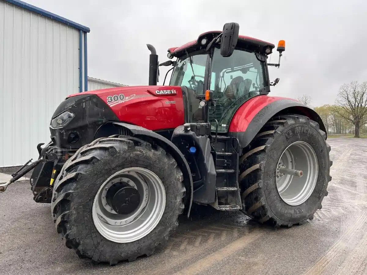 2018 Case IH OPTUM 300
