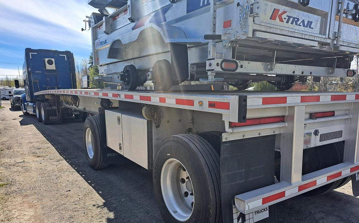 2017 Fontaine HAR5212WSA Flat Bed Trailer