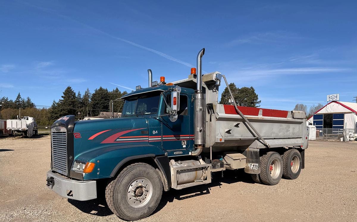 1997 Freightliner USF-1E Dump Truck