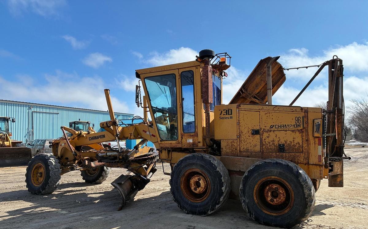 1996 Champion 730 Series 3 Motor Grader
