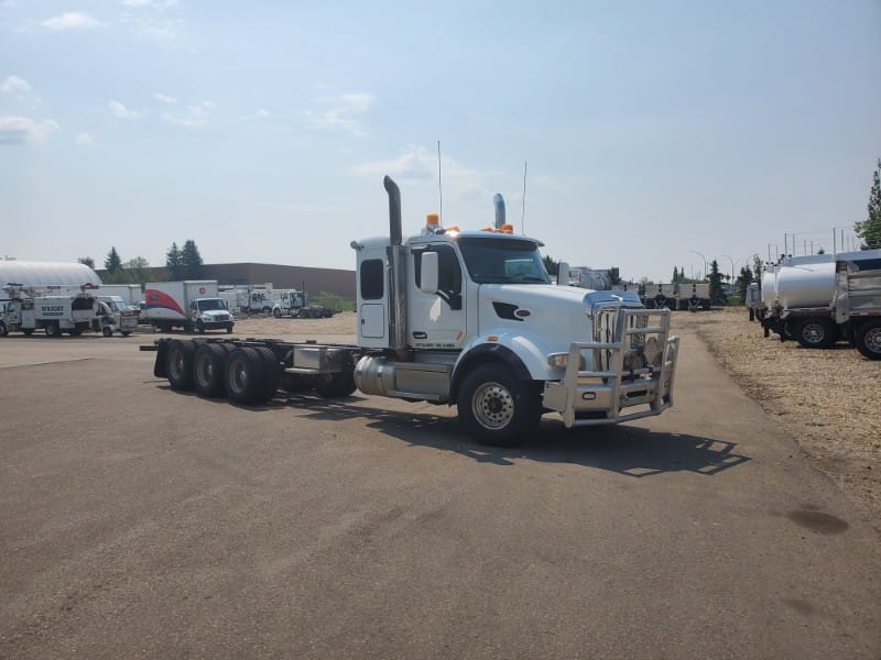 2018 Peterbilt Conventional 567
