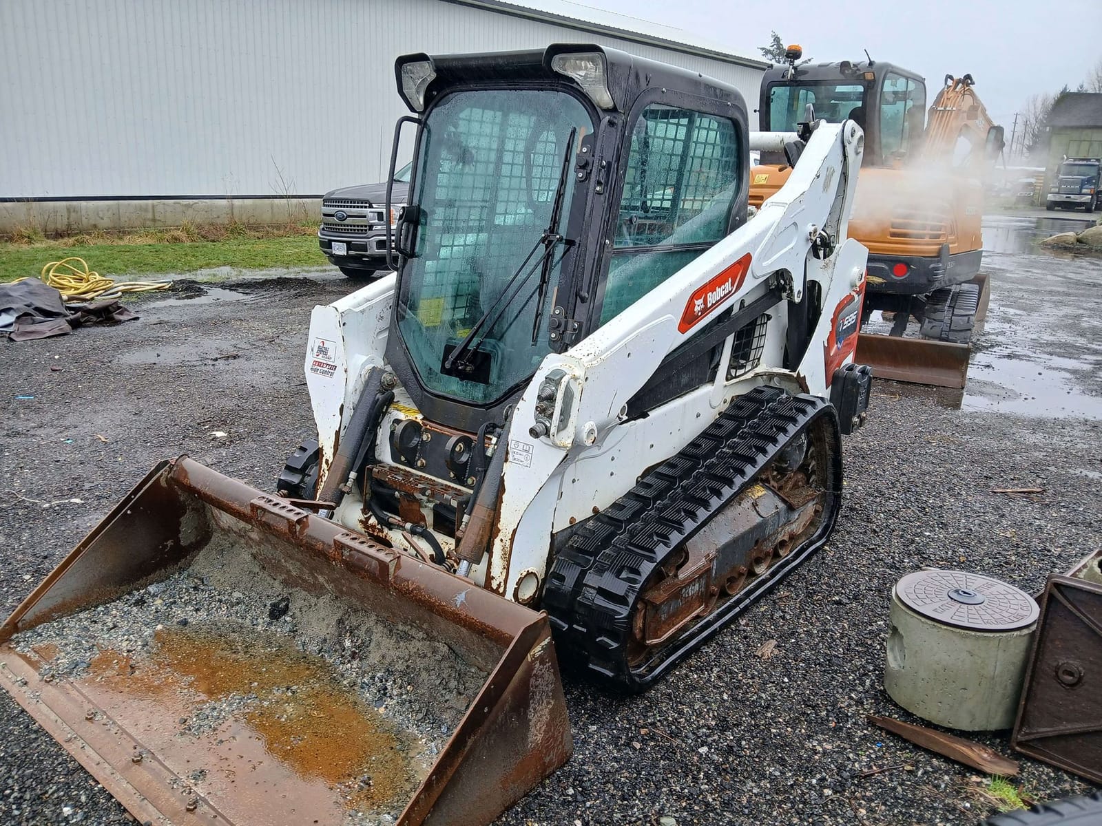 2022 Bobcat T595