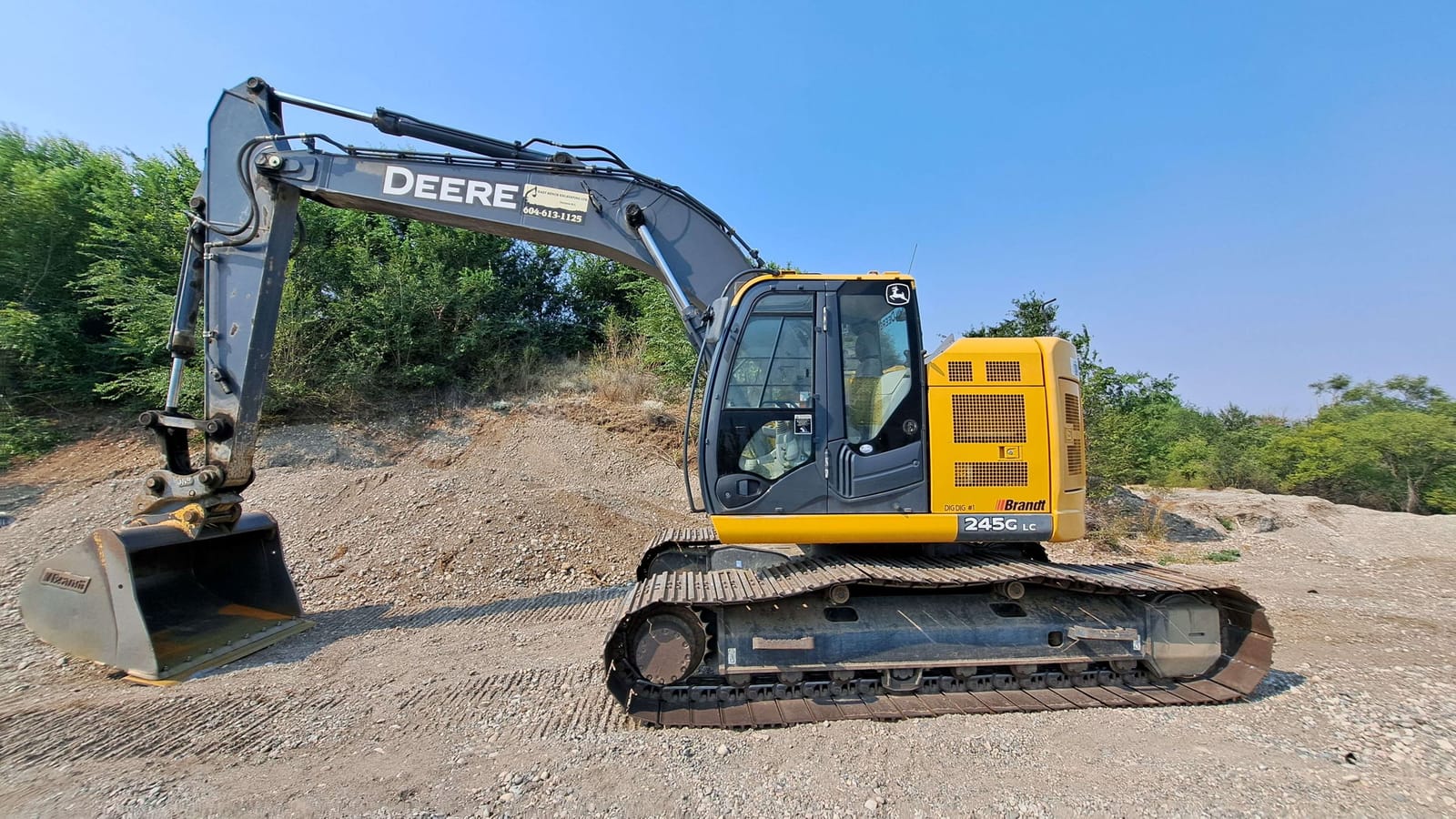 2018 John Deere 245G