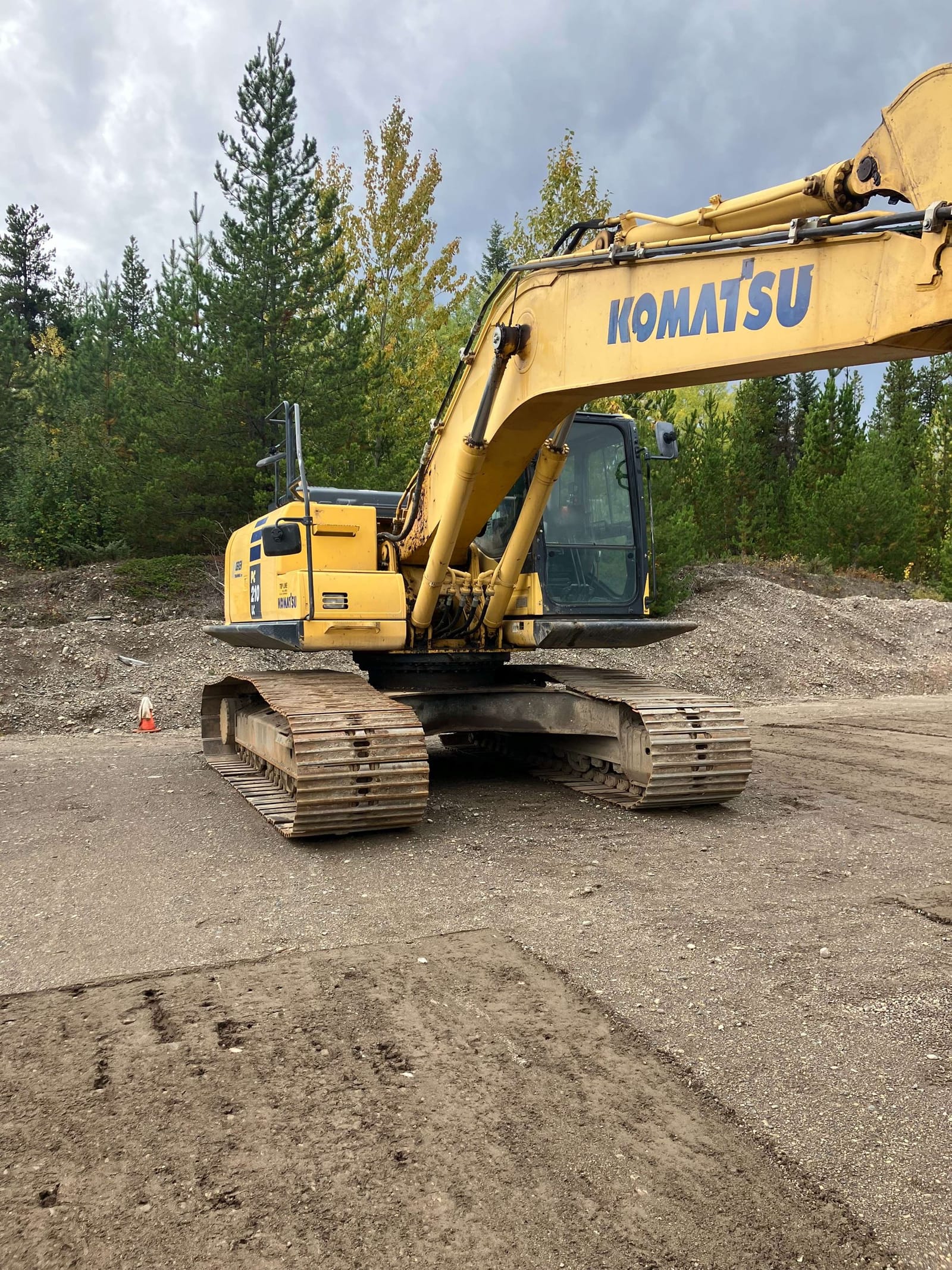 2013 Komatsu PC210LC-10