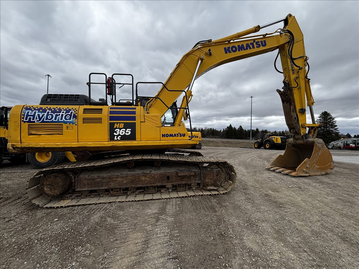 Komatsu HB365LC-3 2023