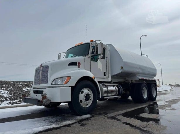 2023 KENWORTH T370