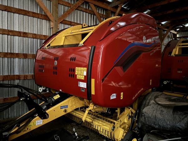 2022 New Holland RB460