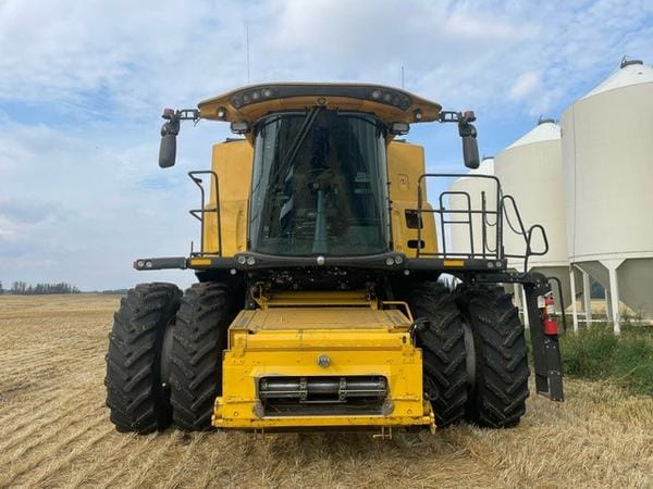 2021 New Holland CR10.90