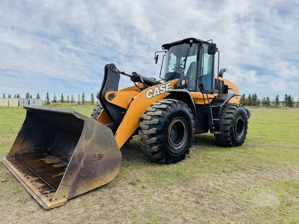 2020 CASE 821G