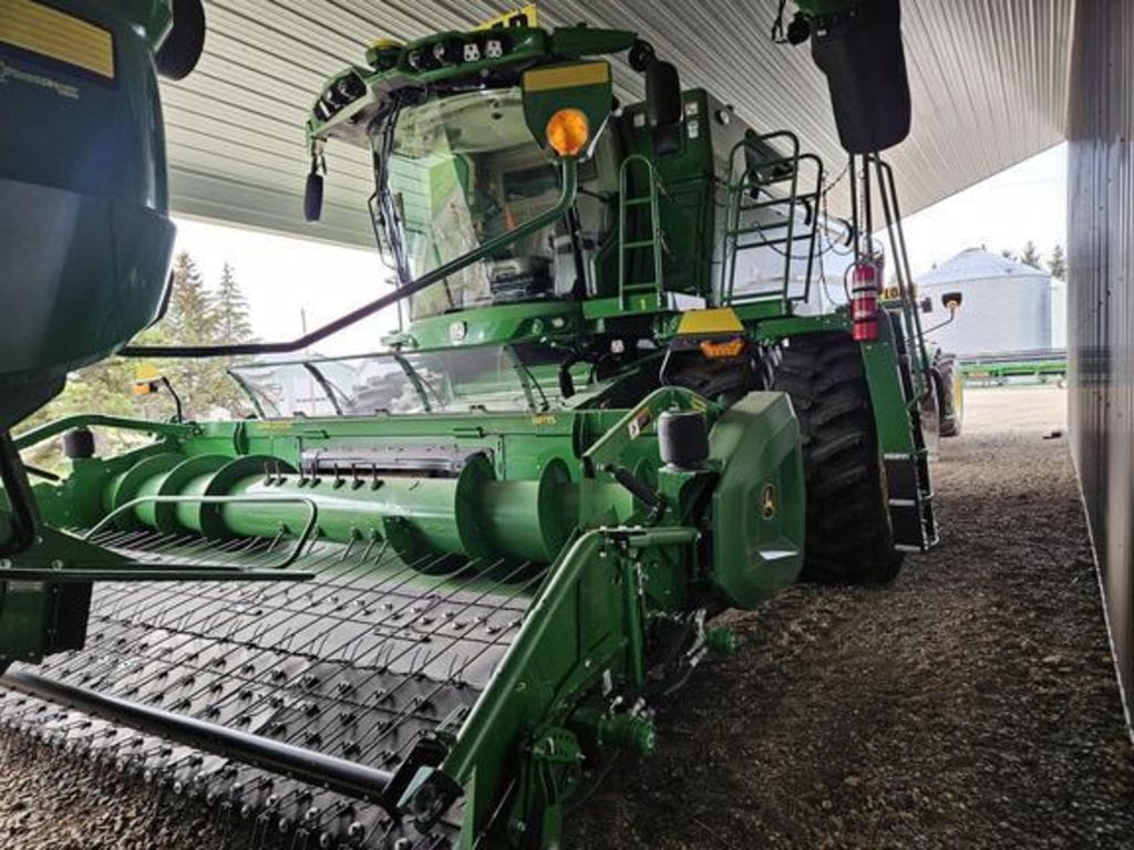 2023 John Deere S780