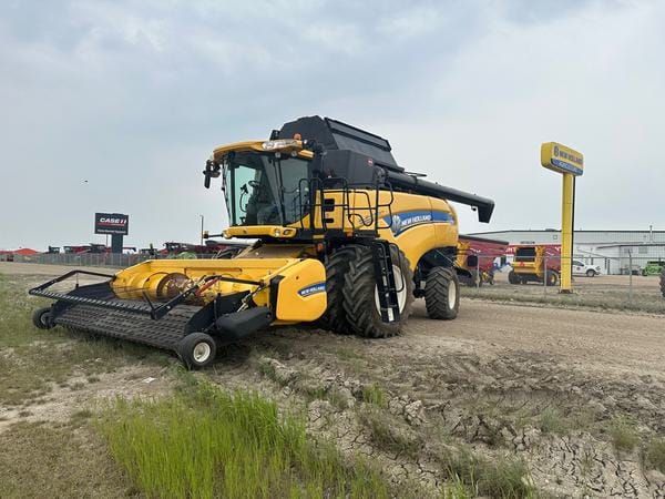 2015 New Holland CX8080