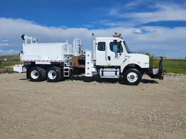 2006 FREIGHTLINER M2106 ASHPALT/ TAR TRUCK