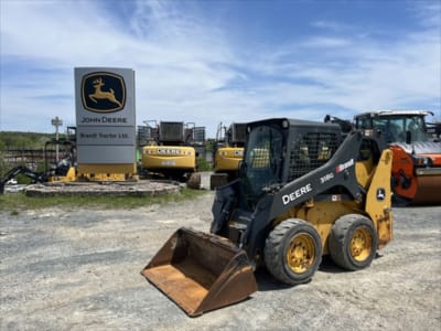 2018 John Deere 318G