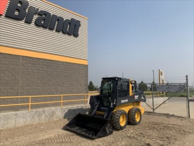 2023 John Deere 320G
