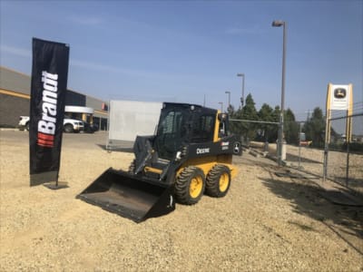 2023 John Deere 320G