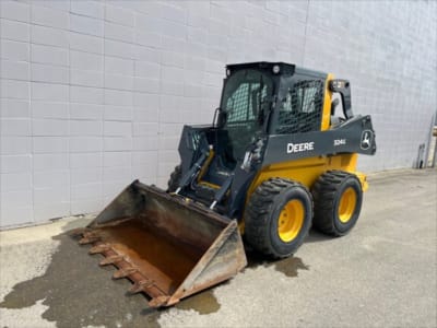 2023 John Deere 324G
