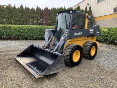 2022 John Deere 324G