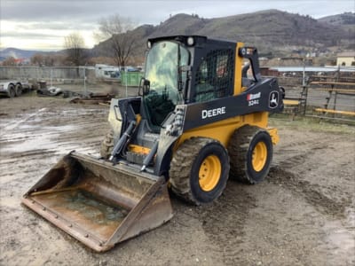 2022 John Deere 324G