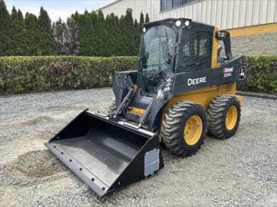 2023 John Deere 324G