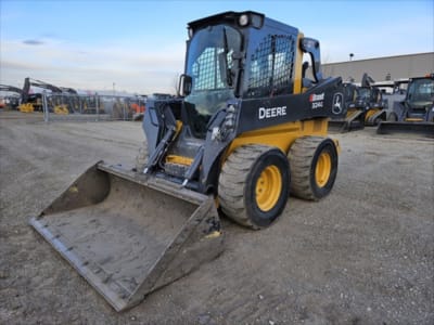 2022 John Deere 324G