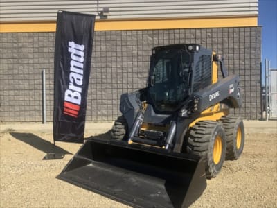 2023 John Deere 330G