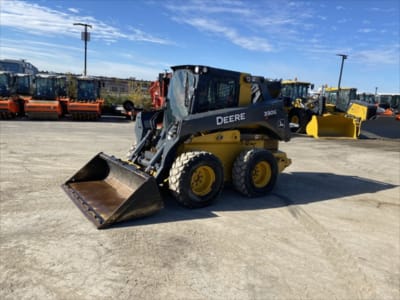 2019 John Deere 330G