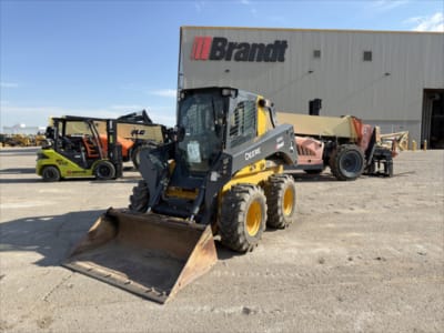 2022 John Deere 330G
