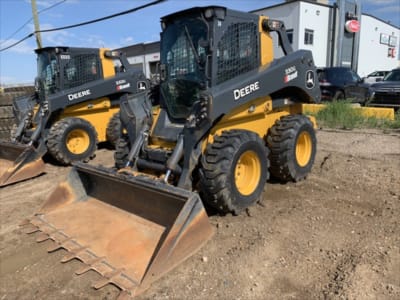 2021 John Deere 330G