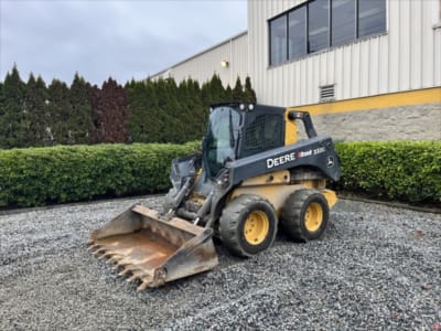 2019 John Deere 332