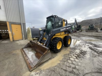 2018 John Deere 332G