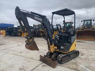 2011 John Deere 17D
