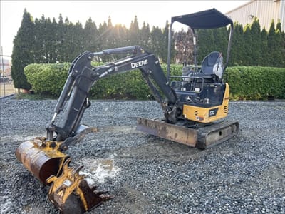 2022 John Deere 17G