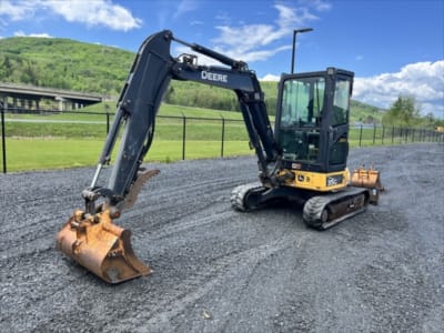 2018 John Deere 35G