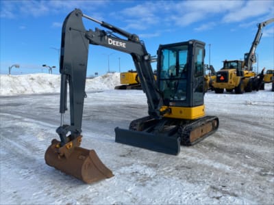 2016 John Deere 35G