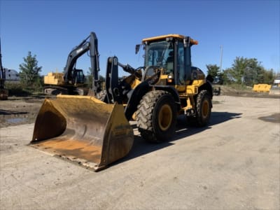 2022 John Deere 524P