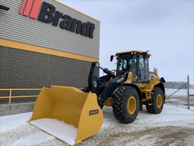 2025 John Deere 544 P
