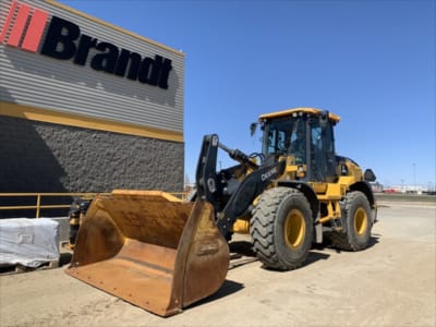 2024 John Deere 544 P