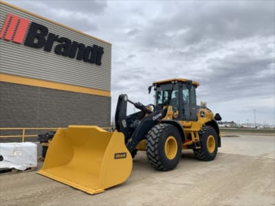 2025 John Deere 544 P