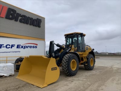 2025 John Deere 544 P