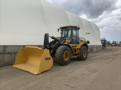 2023 John Deere 544 P