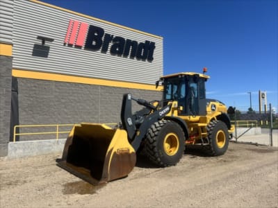 2023 John Deere 544 P