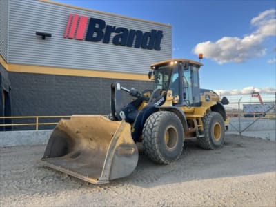2022 John Deere 544 P