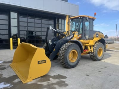 2022 John Deere 544 P