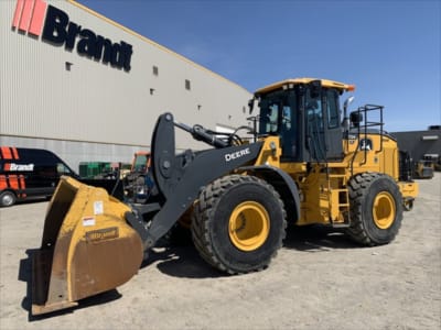 2023 John Deere 724 P