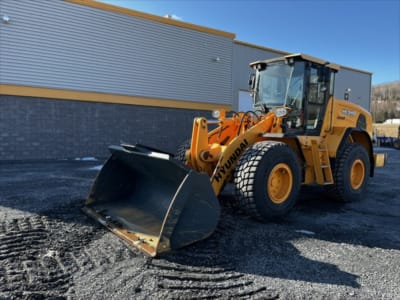2017 Hyundai HL940