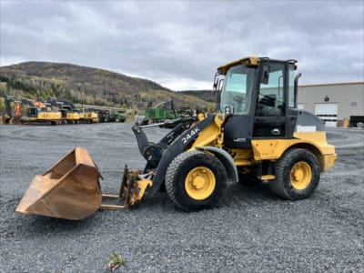 2015 John Deere 244K