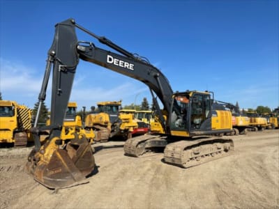 2018 John Deere 210G LC